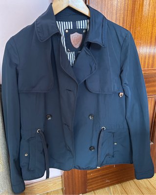 Chaqueta Azul Marino con Botones