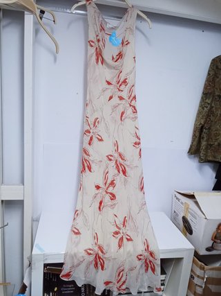 Vestido largo Carolina Herrera floral beige y rojo
