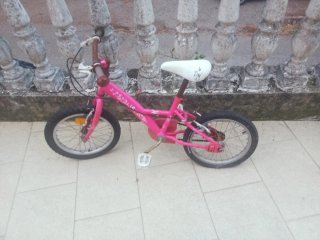 Bicicleta infantil rosa para arreglar o despiece