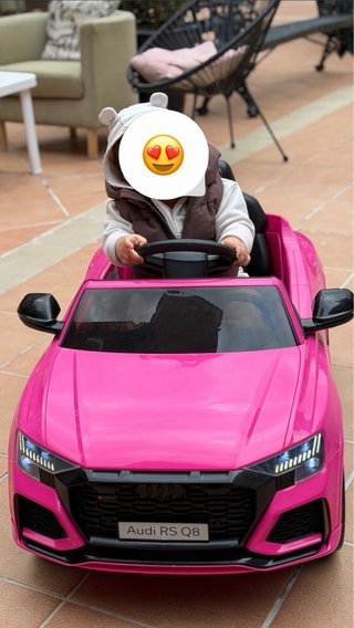 Coche eléctrico Audi RS Q8 para niños