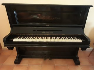 Piano Vertical Antiguo Ortiz & Cussó