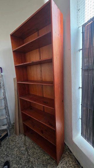 Estantería de madera 6 baldas.