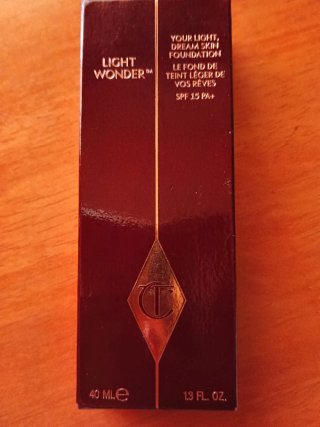 Charlotte Tilbury Light Wonder Foundation
