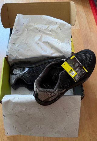 Zapato de seguridad Forli Oxford S3S Nº43 sin usar