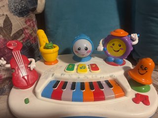 Piano infantil musical con figuras