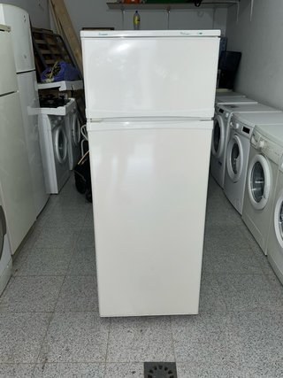 Frigorífico Blanco de Dos Puertas