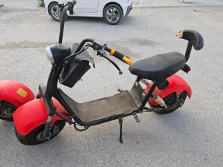 Chopper Eléctrica Roja y Negra
