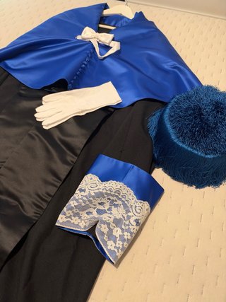 Traje académico doctor azul ciencias completo