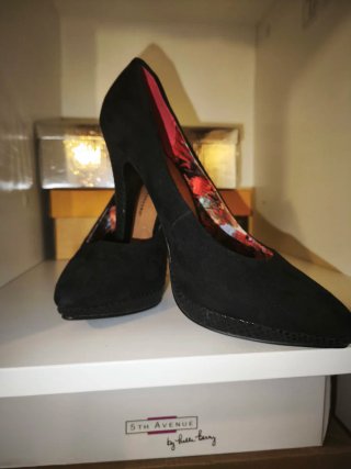 Zapatos de tacón negros