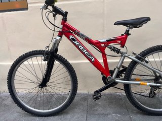 Bicicleta Orbea Doble Suspensión Roja. Cadete