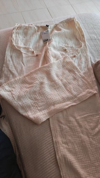 Pantalón ancho fluido beige