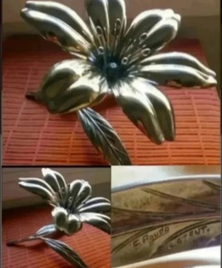 Flor Decorativa Antigua Bañada en Plata