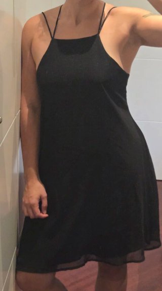 Vestido Negro de Tirantes