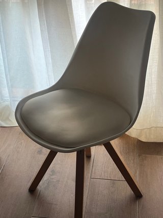 Silla de comedor moderna