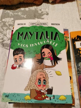 Maytalia y los robots