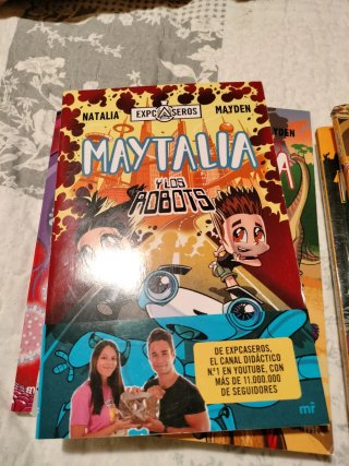 Maytalia y los robots