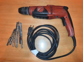 Taladro Hilti TE 2-M con brocas