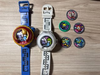 2 Relojes Yo-kai Watch y 5 Medallas