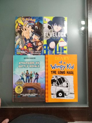 Pack de dos libros y dos cómics