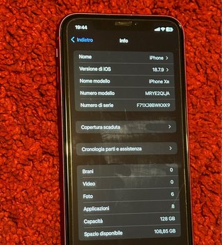 iPhone XR 128GB Rosso