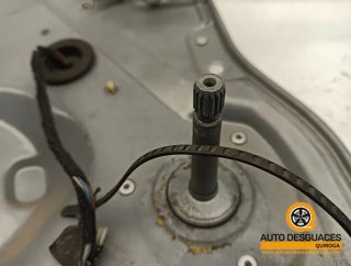 Elevalunas trasero izquierdo Seat Ibiza
