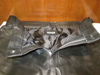 PANTALON DE CUERO DE VACA DE HOMBRE BOCKLE