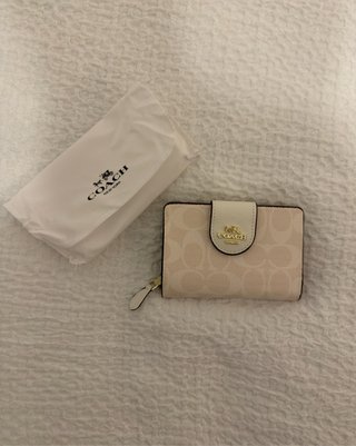 Cartera Coach Beige y Blanca