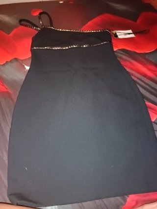 Vestido negro con detalles plateados