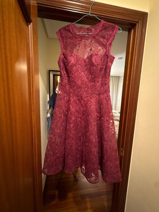 Vestido de fiesta corto de encaje