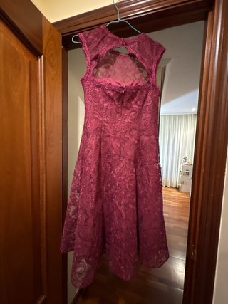 Vestido de fiesta corto de encaje