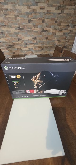 Xbox One X 1TB Fallout 76 Edizione