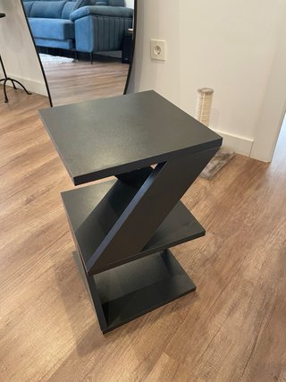 Mesa Auxiliar Negra Diseño Zigzag