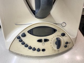 Thermomix TM31, 2 vasos y 2 tapas, varoma y bolsa