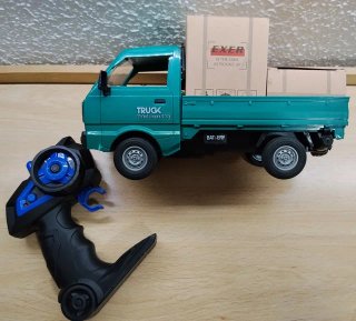 CAMIONETA TELEDIRIGIDA VERDE CON LUCES Y ESCAPE