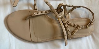 Sandalias Zara Beige T-40 Tachuelas Doradas