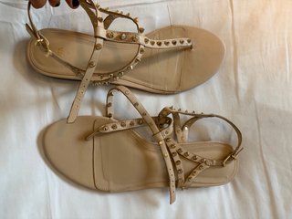 Sandalias Zara Beige T-40 Tachuelas Doradas