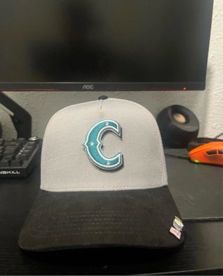 Gorra Gris y Negra