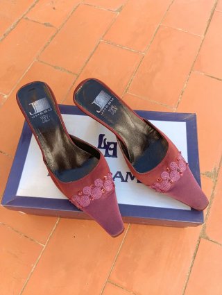 Zapatos Jhesu Burdeos Talla 37. Tacón fino