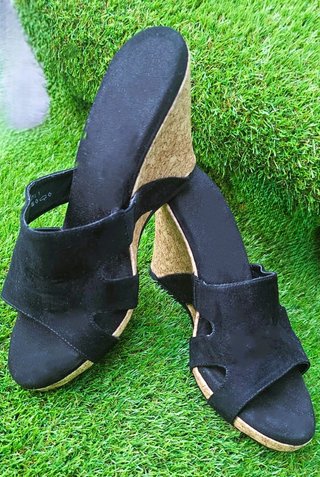 Sandalias cuña efecto corcho T.39