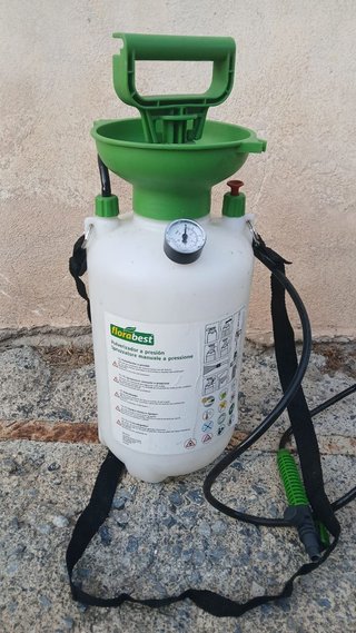 Pulverizador manual a presión de 5 litros con mang