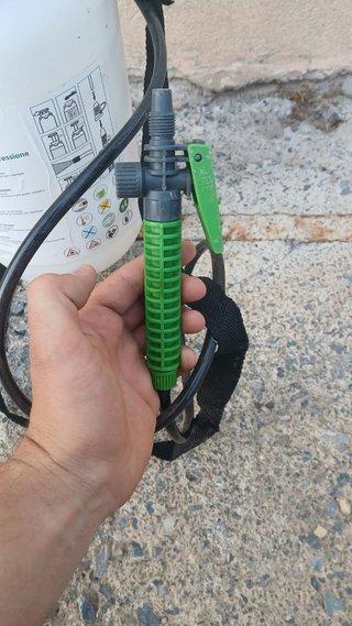 Pulverizador manual a presión de 5 litros con mang