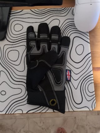 Guantes de Trabajo Negros y Grises