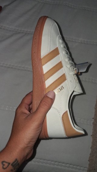 Zapatillas Adidas Spezial Blancas y Beige
