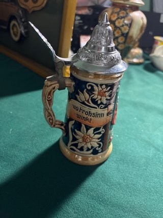 Antica brocca in ceramica