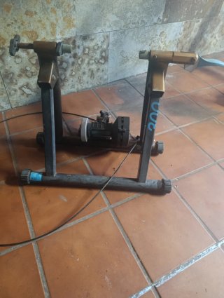 Rodillo de entrenamiento para bicicleta