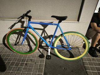 Bicicleta de carretera azul
