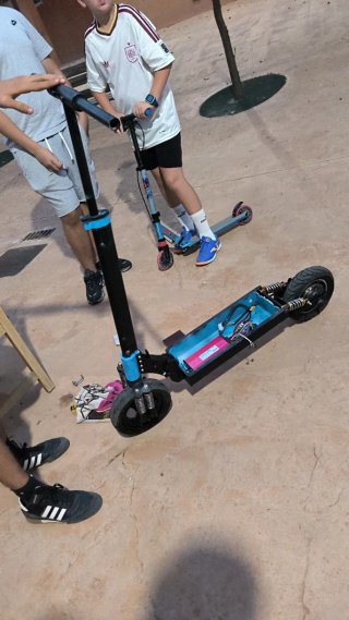 Patinete Eléctrico Azul