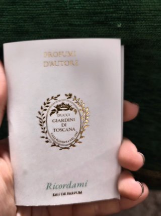 Perfume Ricordami Ducci Giardini di Toscana
