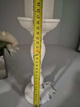 Candelabro de madera blanco