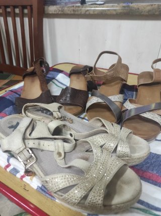 Lote 3 Pares de Sandalias Talla 40